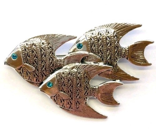 Large school shoal of - large, 3"