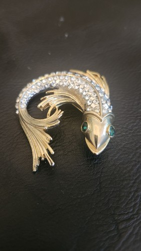 Rare vintage gold - rare, gold-tone