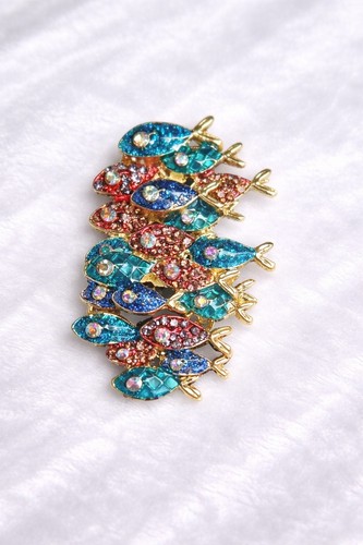Fish shoal school brooch - fish,