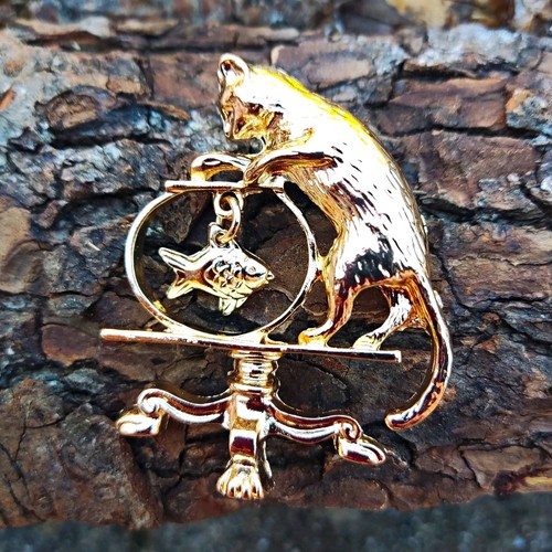 Vintage inspired gold tone - vintage,
