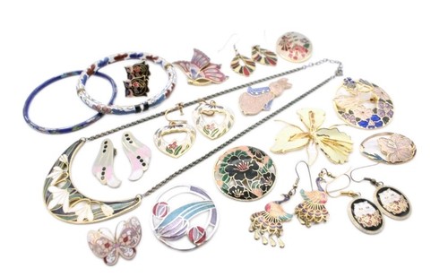 Stunningly beautiful vintage - stunningly,
