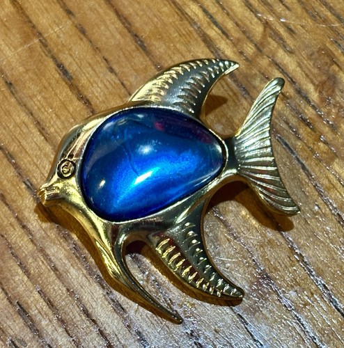 Blue fish brooch gold tone - blue,