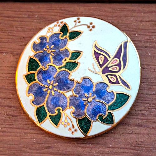 Fish crown brooch - , &