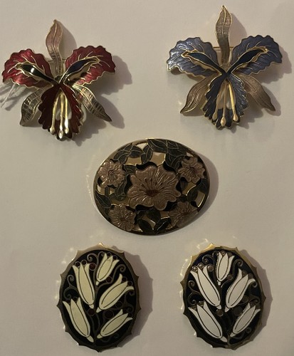 Fish and crown - fish,